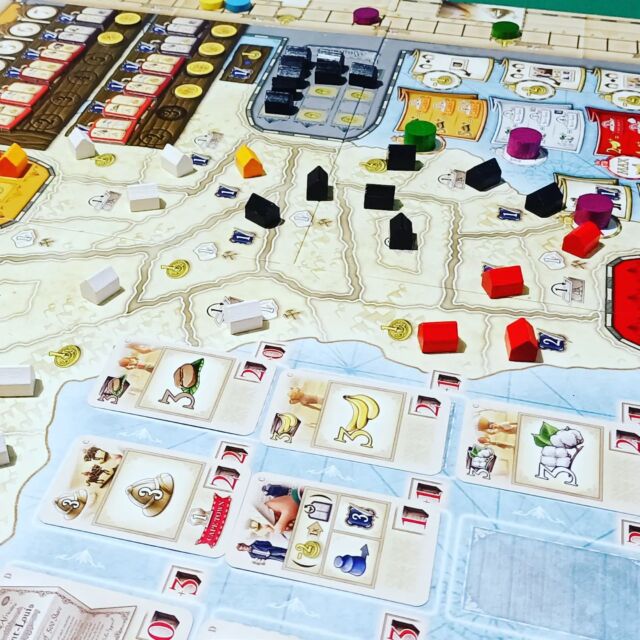 Mombasa, uno dei nostri giochi preferiti.

#giochidatavolo #boardgames #brettspiel #jeudesociete #jeuxdesociete #jeuxdesociété #juegosdemesa #jogosdetabuleiro #tabletopgamer #planszowki #planszówki #boardgamegeek #ボードゲーム #настольныеигры #gryplanszowe