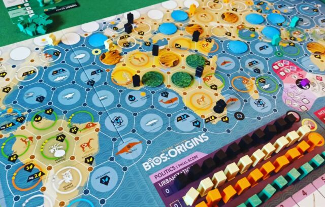 Bios: Origins
@iongamedesign 

#giochidatavolo #boardgames #brettspiel #jeudesociete #jeuxdesociete #jeuxdesociété #juegosdemesa #jogosdetabuleiro #tabletopgamer #planszowki #planszówki #boardgamegeek #ボードゲーム #настольныеигры #gryplanszowe